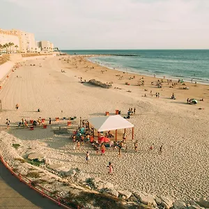 No 5 Cádiz